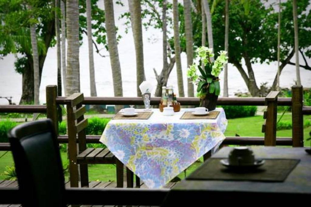 Banraya Resort And Spa Ko Racha Yai Eksteriør bilde